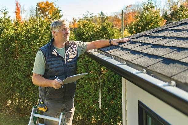 Professional Roofing technician working in Mazon, IL